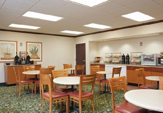 Fairfield Inn & Suites By Marriott Chicago Naperville Restaurant photo